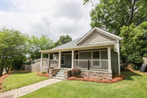 Bungalow & Tiny Guest House with Private Fenced Yard